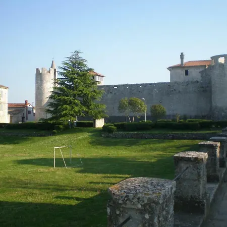 Cosy And Lovely Trosti With A Pool Svetvinčenat